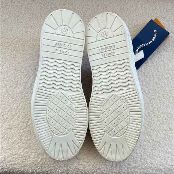 NWT Farm Rio Sneakers 6.5 women’s - Picture 3 of 4